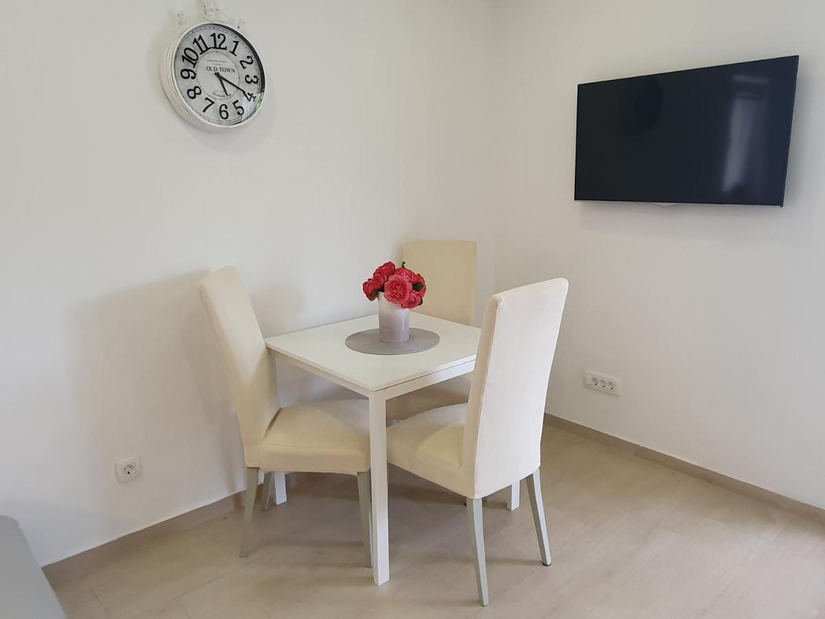 Apartmani Melanie 포레치 외부 사진