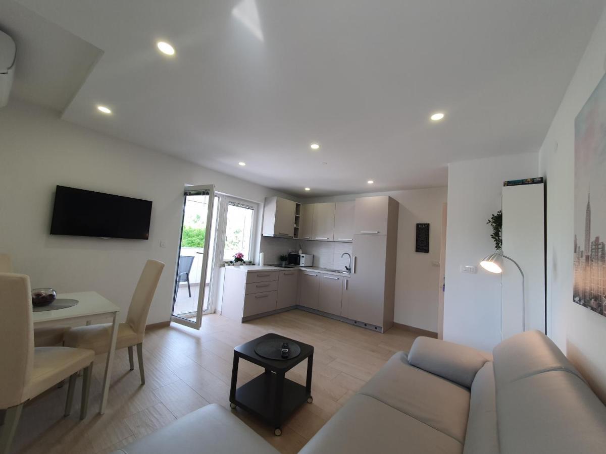 Apartmani Melanie 포레치 외부 사진