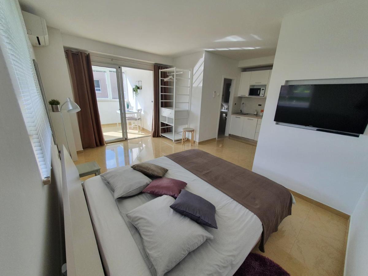 Apartmani Melanie 포레치 외부 사진