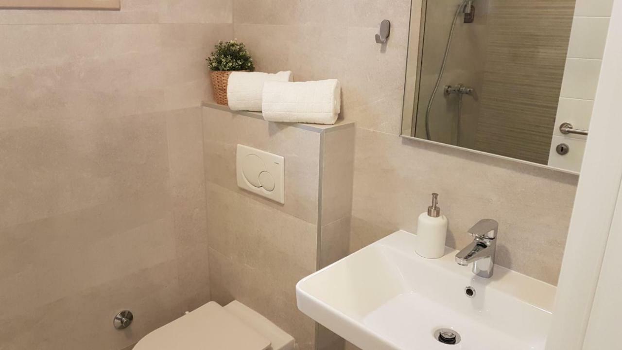 Apartmani Melanie 포레치 외부 사진